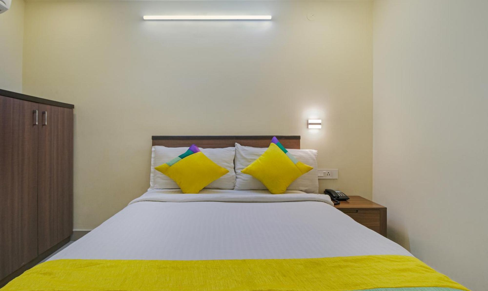 Itsy Hotels N Square Vijayawāda Zewnętrze zdjęcie